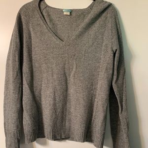 Gray J. Crew 100% Cashmere V-Neck sweater
